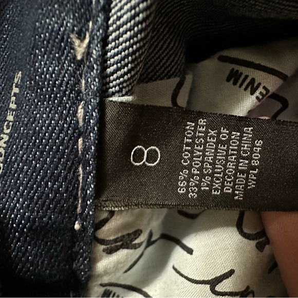 Size 8, INC JEANS. Curvy Fit. Boot Leg. Embellished buttons. - Picture 5 of 6